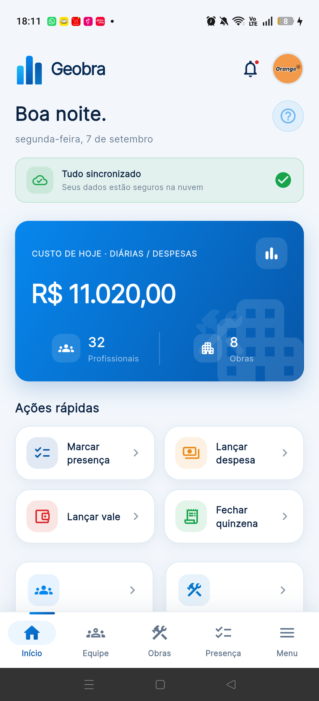 Dashboard demonstrativo do Ajusto mostrando 8 obras, equipe, custos e ações rápidas