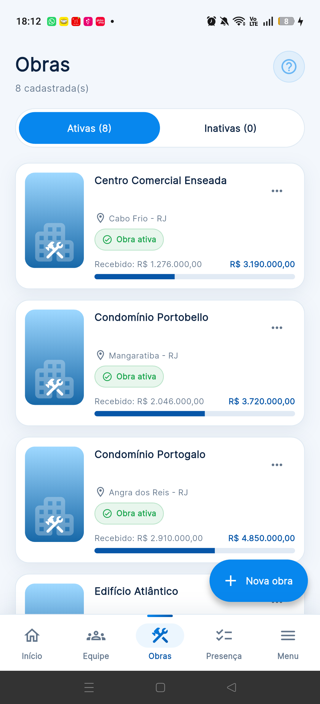 Tela demonstrativa com oito obras fictícias no Ajusto